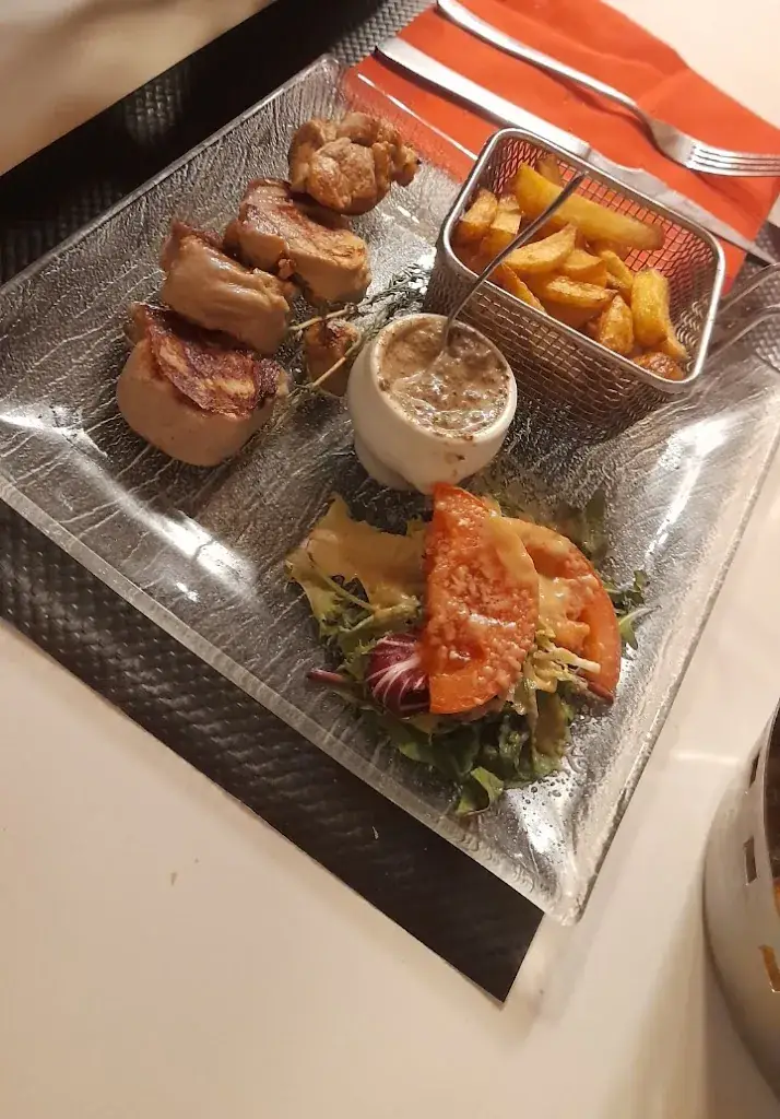 Lynda_Le Vieux-Moulin Cinq-Avenues_Marseille_recensione