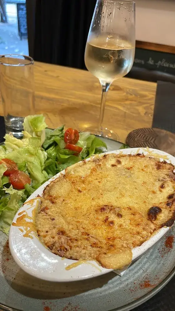 Clémentine Geincheleau_Le Graal_Marseille_review