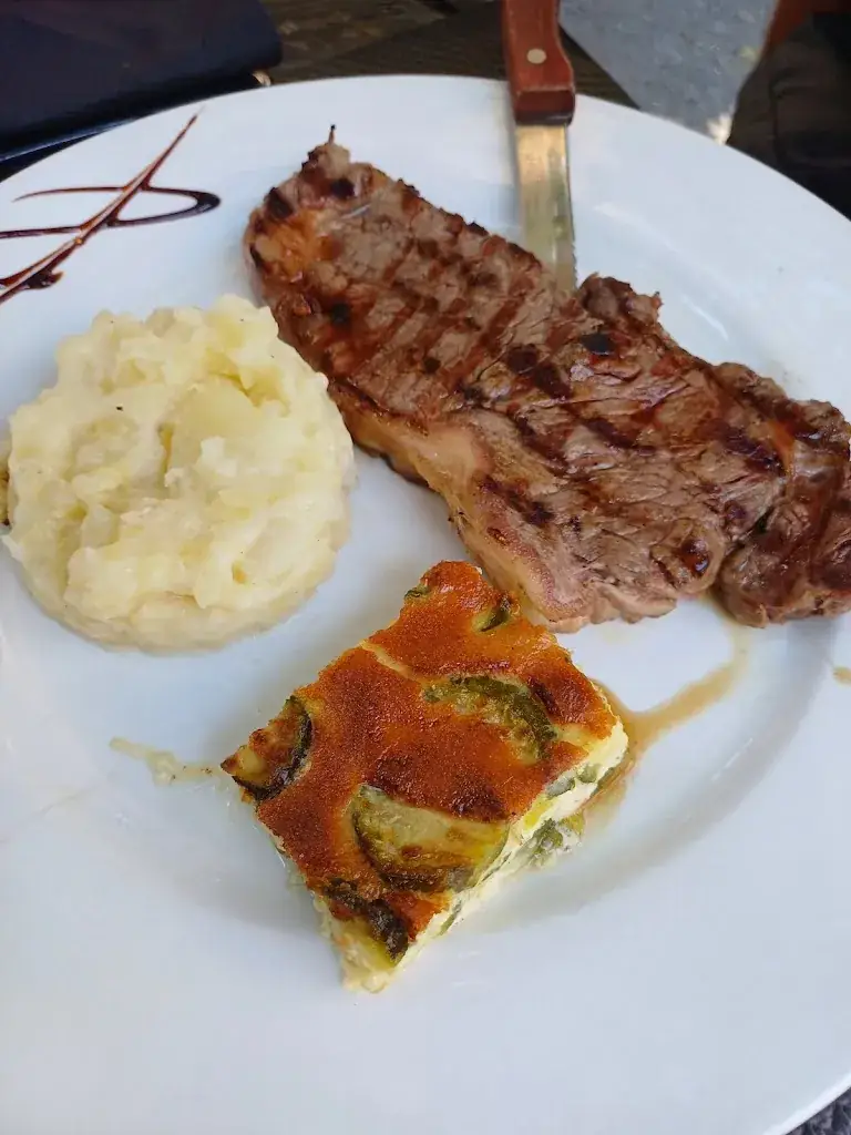 La Terrasse Provençale_Collobrières_slider_image_3