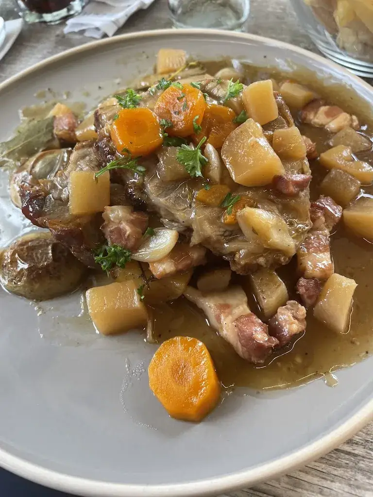 Bosha Josh (Boshajosh)_Restaurant Bar de la Mairie_Collobrières_review