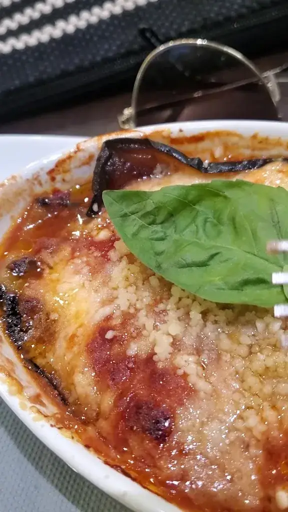 Restaurant Bar de la Mairie_Collobrières_slider_image_2