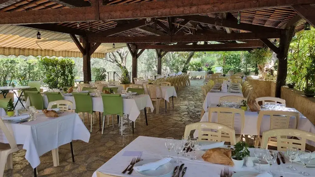 Restaurant L'Oliveraie Chez Grec_Colomars_slider_image_1