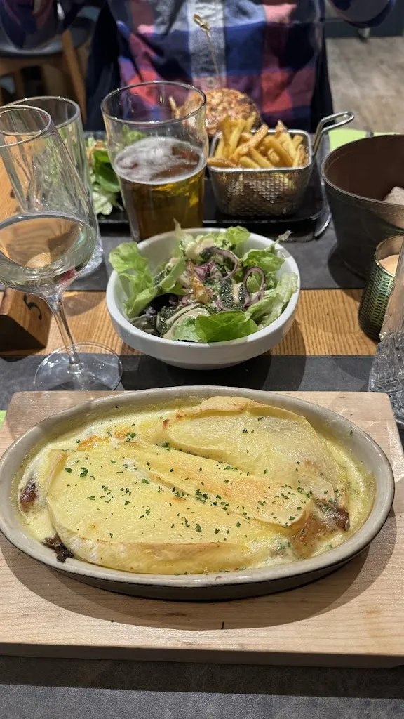 Anastasia Kuznetsova_L'arrêt d'bus_Morzine_review