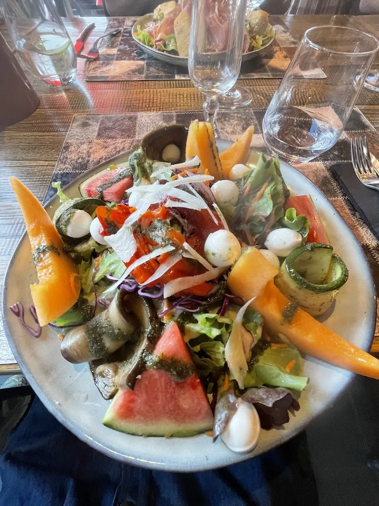 Le refuge 1110m_(Les_slider_image_3