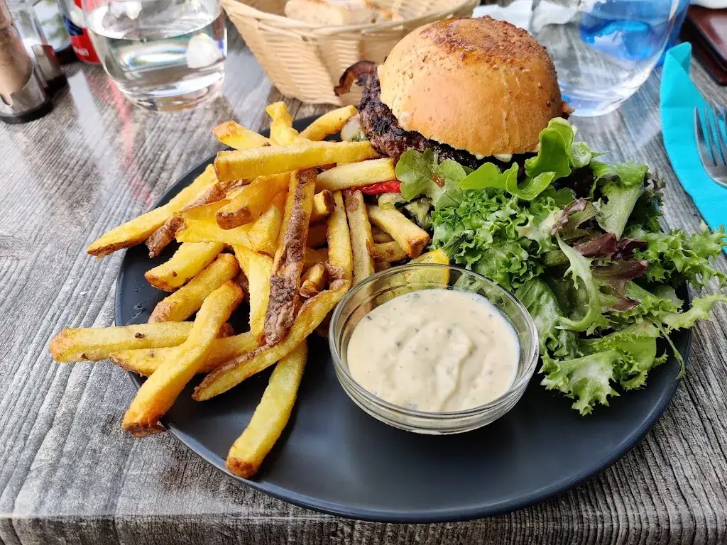 Aiiw Ziesemann_Au Happy Day_Savines-le-Lac_review