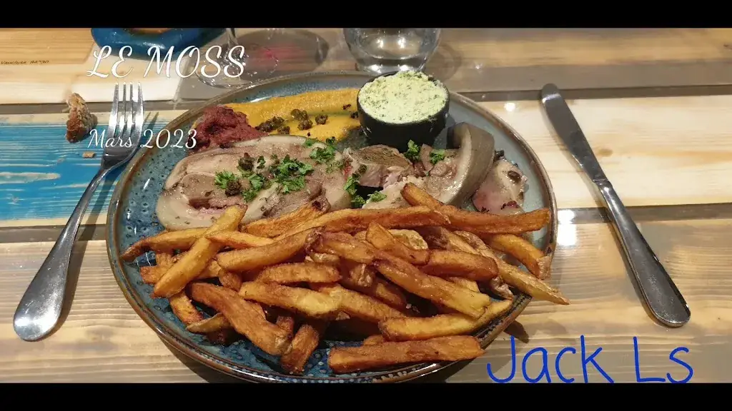 Restaurant Le Moss_Bréole_slider_image_2