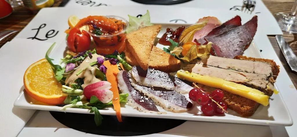 restaurant le clot du rocher_Ancelle_slider_image_1