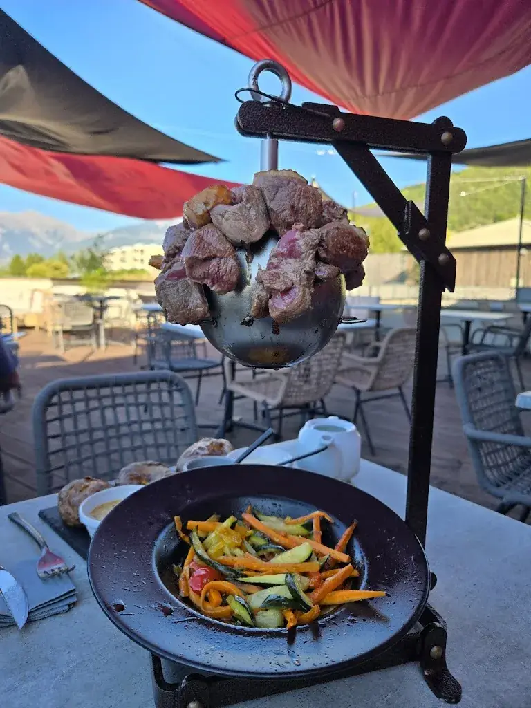 Aleksei Filanovskiy_restaurant la Capitainerie_Savines-le-Lac_review