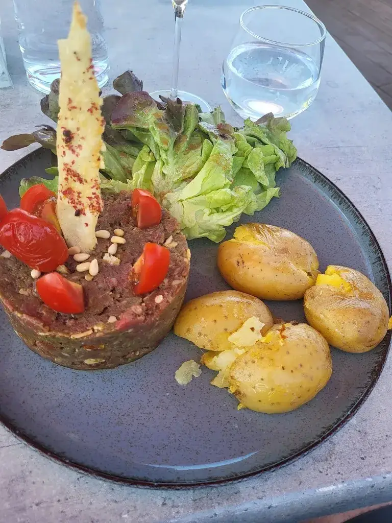 Sophiya Balych_restaurant la Capitainerie_Savines-le-Lac_review
