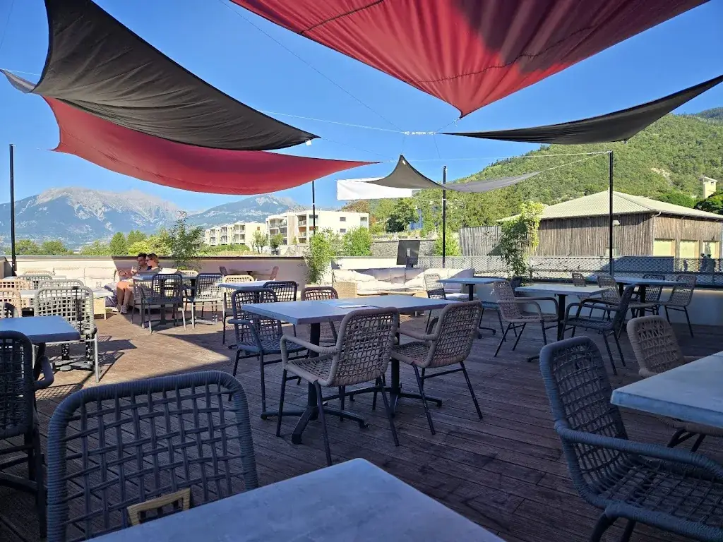 restaurant la Capitainerie_Savines-le-Lac_slider_image_2