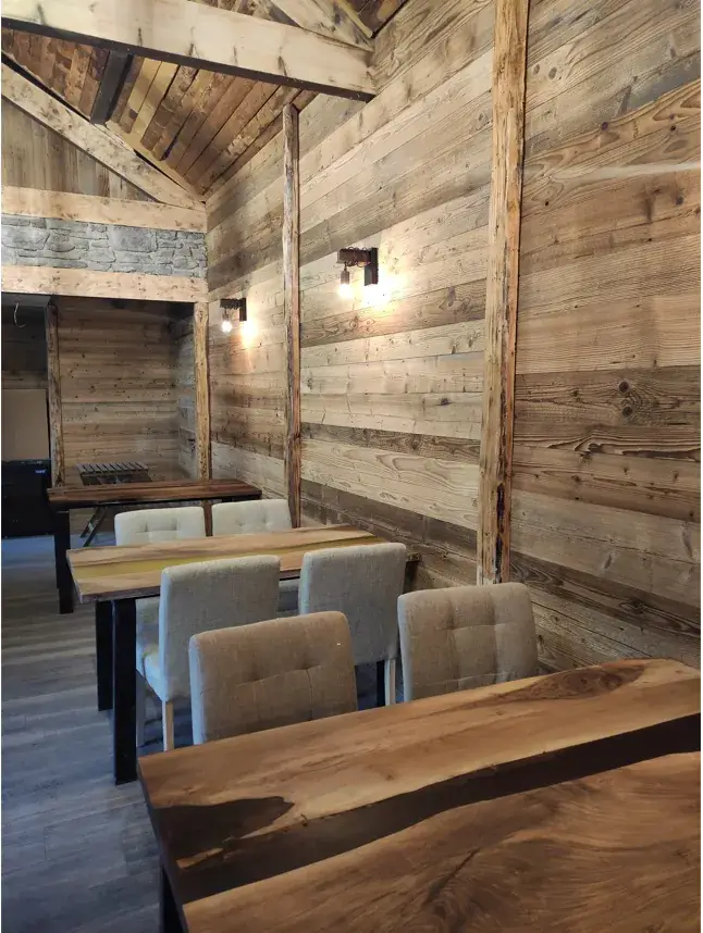 La Demoiselle_Sauze-du-Lac_slider_image_1