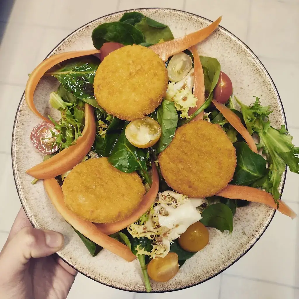 La Demoiselle_Sauze-du-Lac_slider_image_2