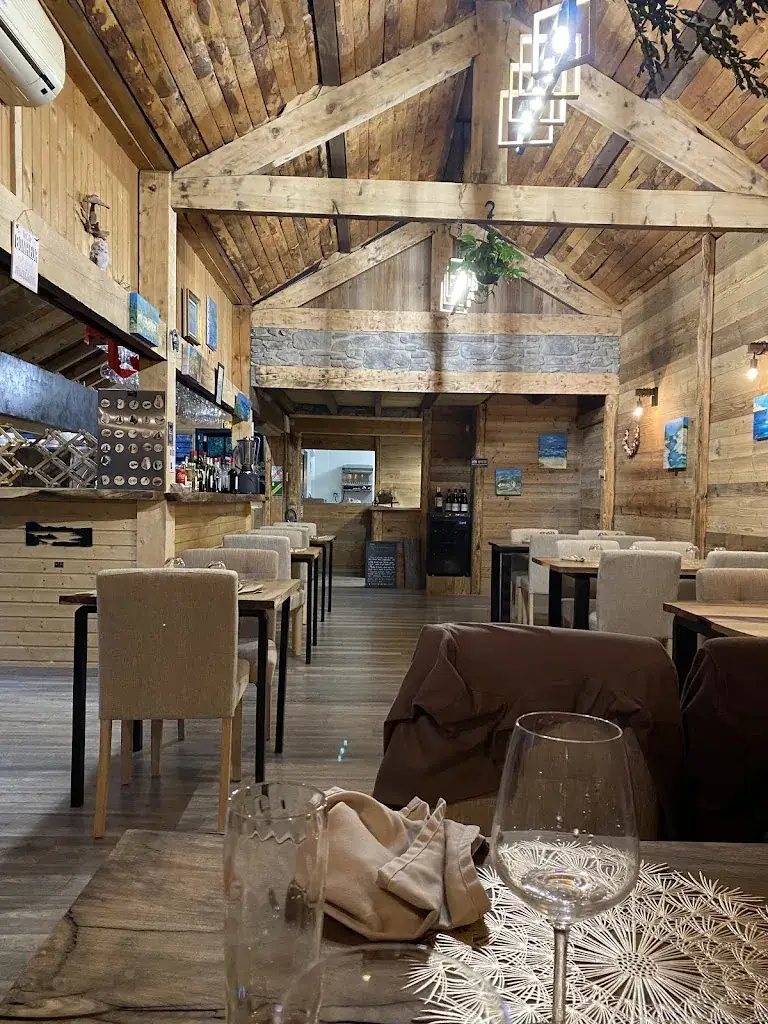 La Demoiselle_Sauze-du-Lac_slider_image_3