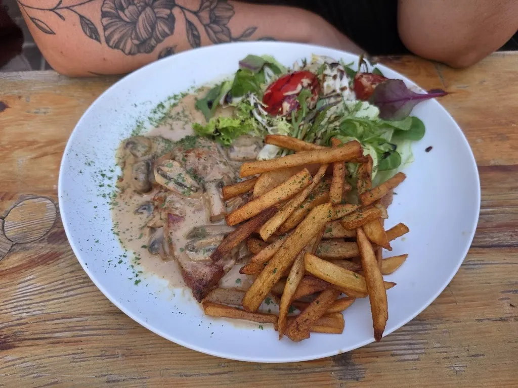 Vincent_Bar-Restaurant Le Beffroy_Cornillon-Confoux_review