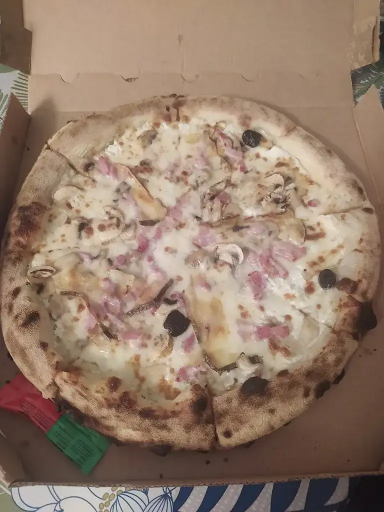 Vally VaVa_PIZZA LE RÉTRO_Coudoux_review