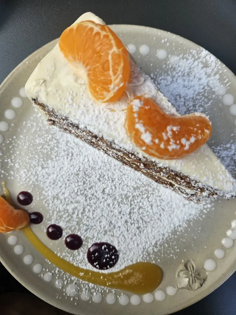 Raquel Cortes_Le Colibri_Morzine_review