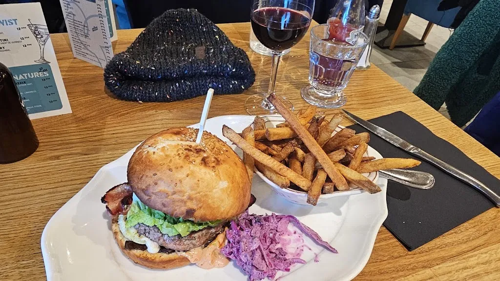 Rob Penn_Le Colibri_Morzine_review