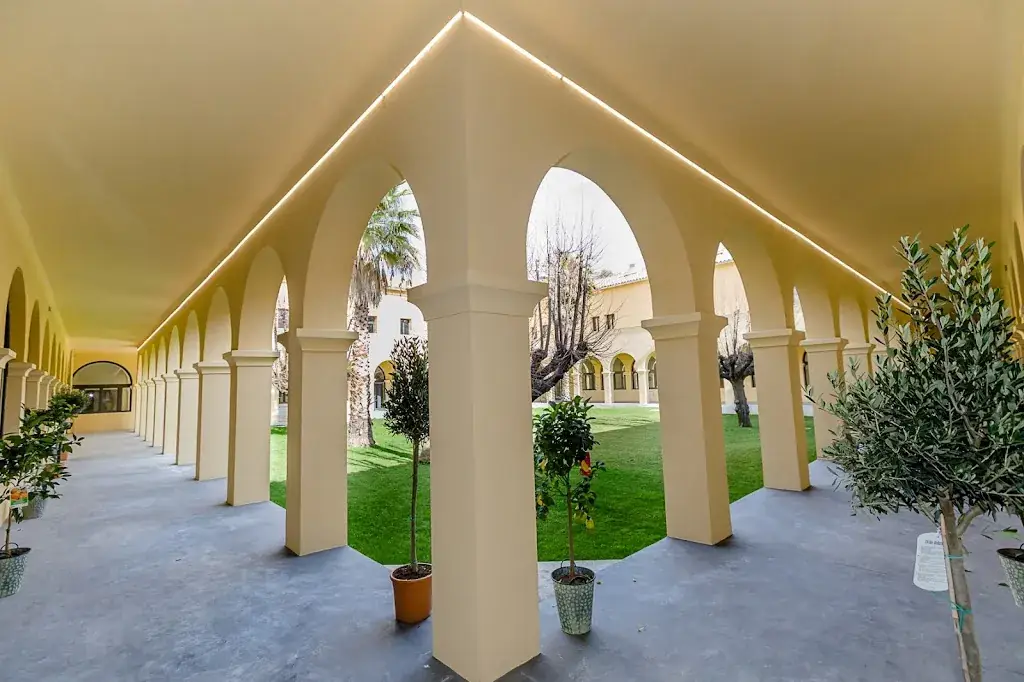 Restaurant bistronomique - Les Jardins du Cloître de Marseille_Marseille_slider_image_3