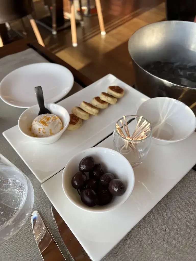 Simon Yung_Peron Restaurant_Marseille_review