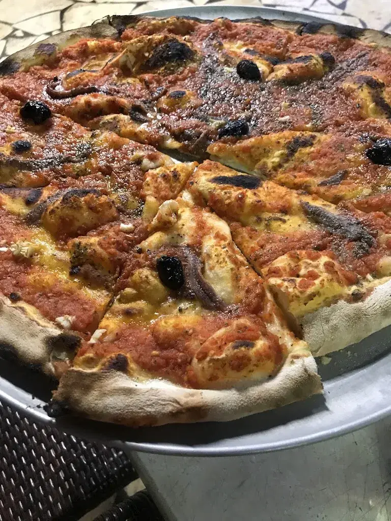 paul scott-griffiths_Chez Bebert_Cuges-les-Pins_review