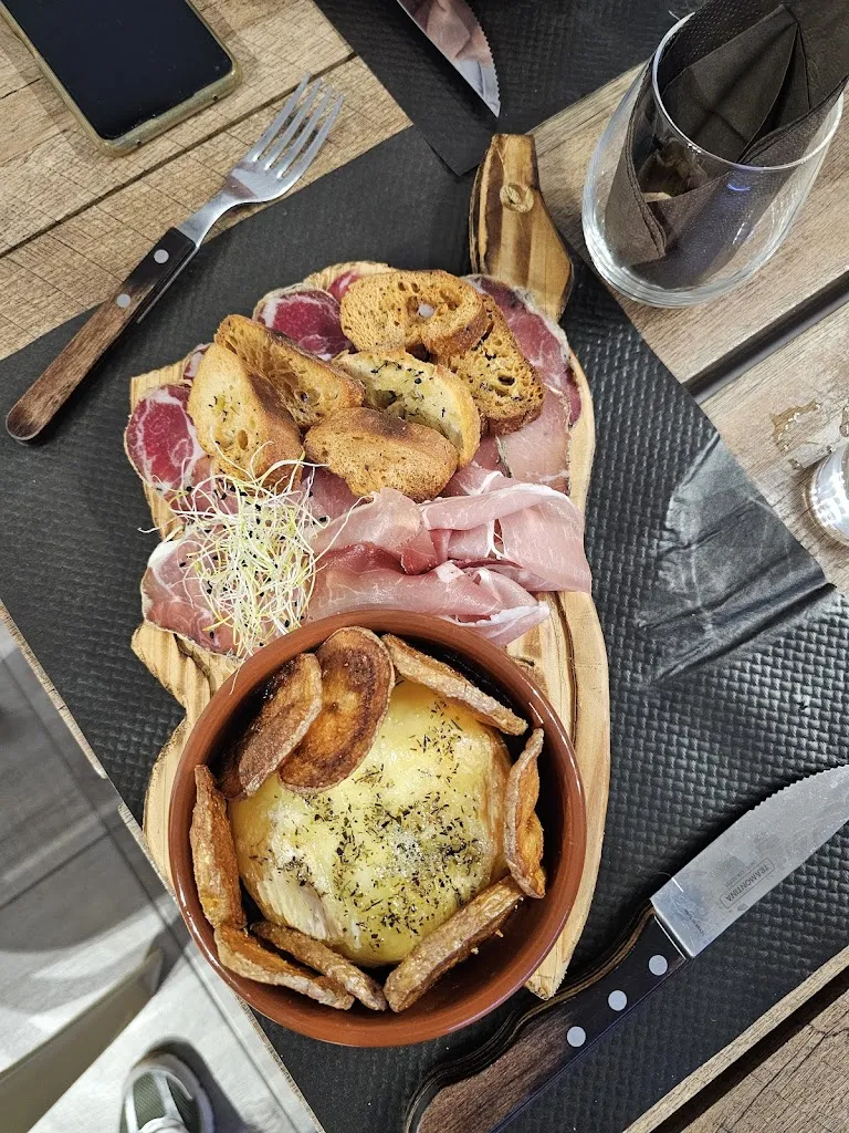 Trattoria corsica_Cuges-les-Pins_slider_image_3