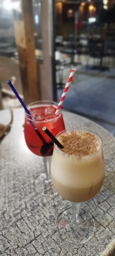 Marion Crunchant_Bar des sports_Cuges-les-Pins_review