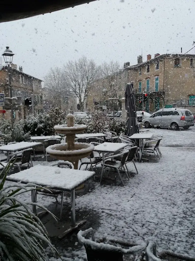 Bar des sports restaurant à Cuges-les-Pins
