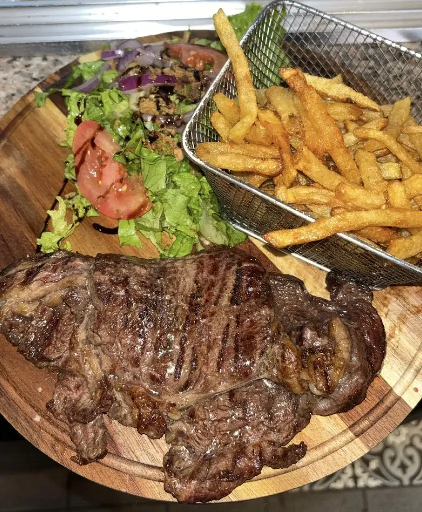 BISTRO&GRILL_Cuges-les-Pins_slider_image_3