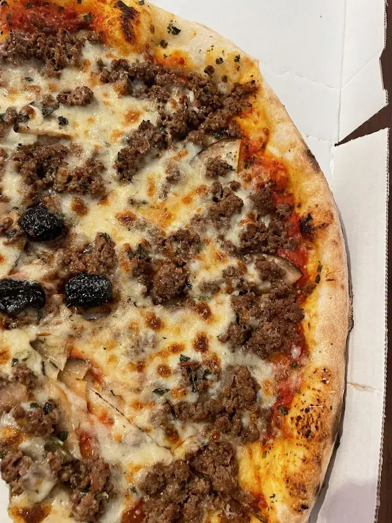 plesnar axel_Pluto Pizza_Cuges-les-Pins_recensione