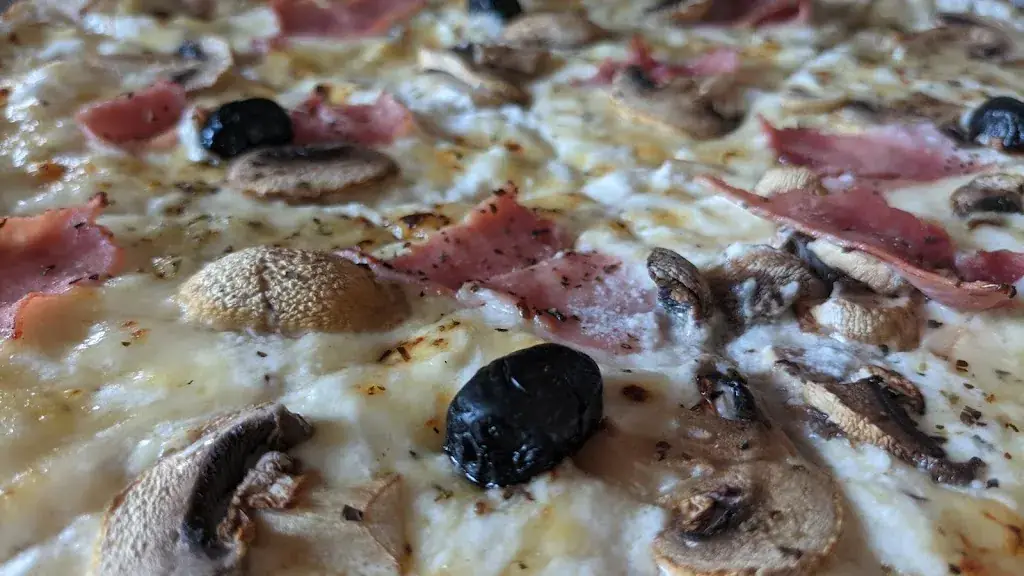 Pizzeria di milano_Cuges-les-Pins_slider_image_2