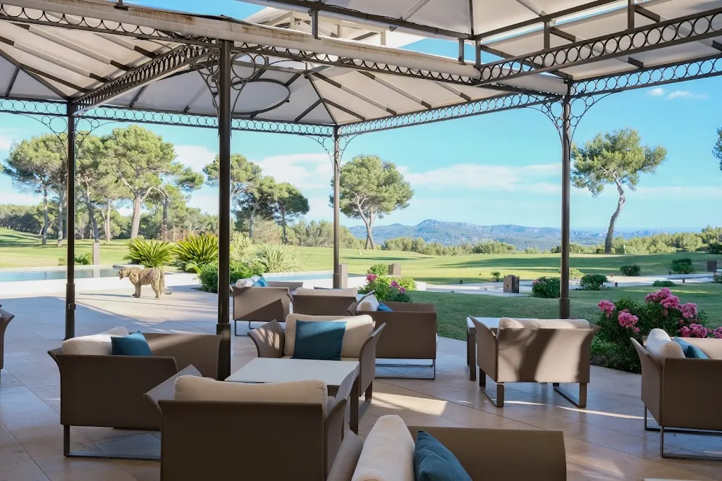 La Table du Castellet*** restaurant in Castellet