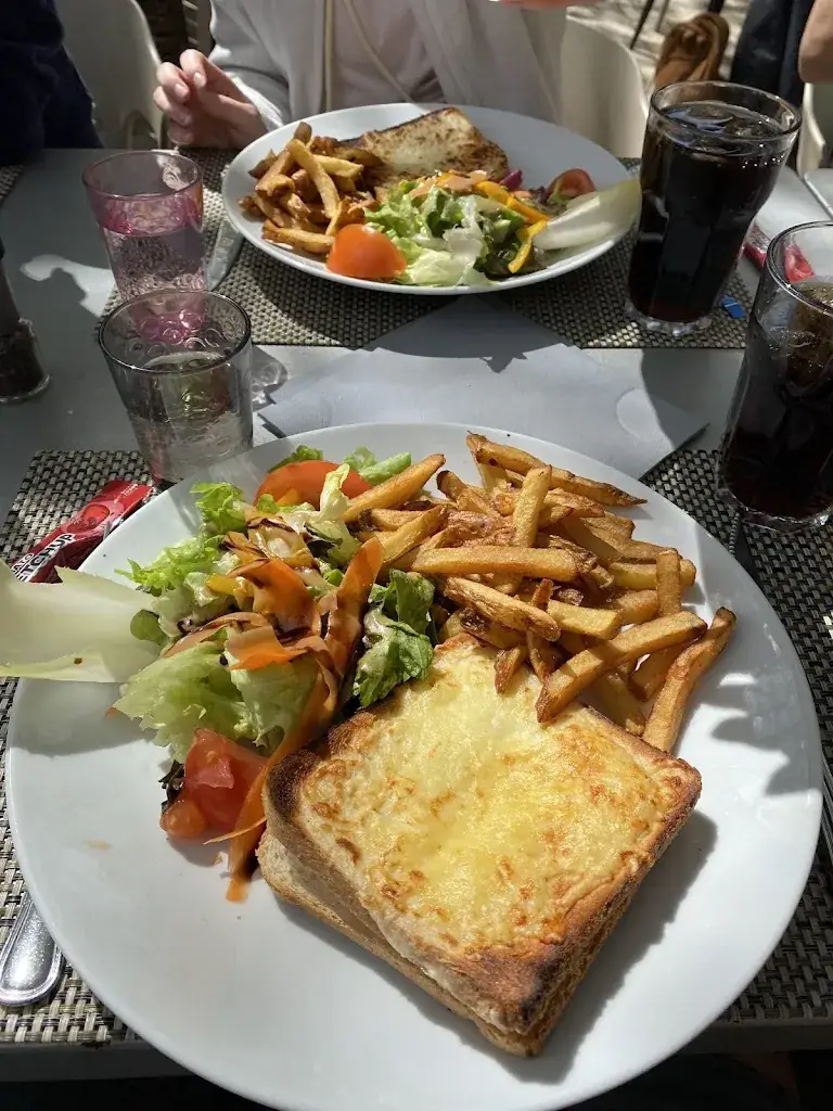 Wout Vergauwen_Restaurant Pétrarque et Laure_Fontaine-de-Vaucluse_review