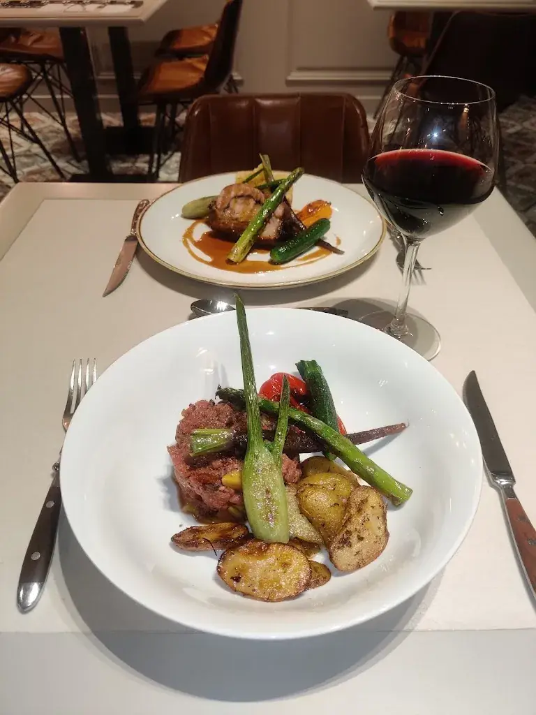 Le Bistrot du Poète_Fontaine-de-Vaucluse_slider_image_2