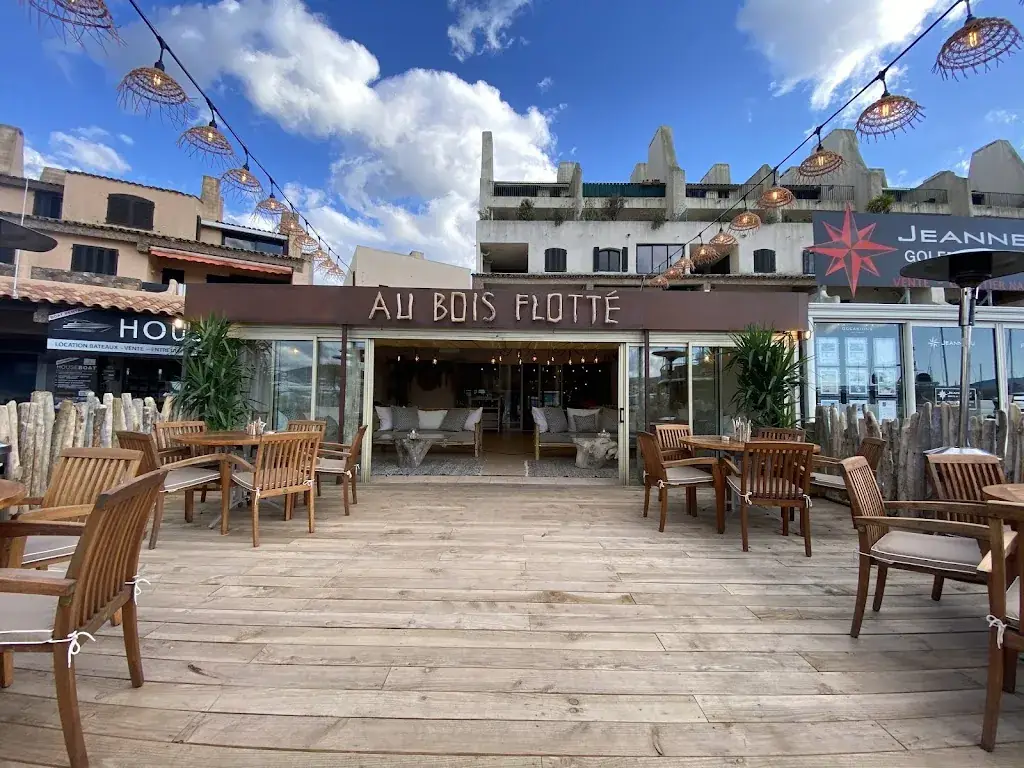 Au Bois Flotté restaurant in Cogolin