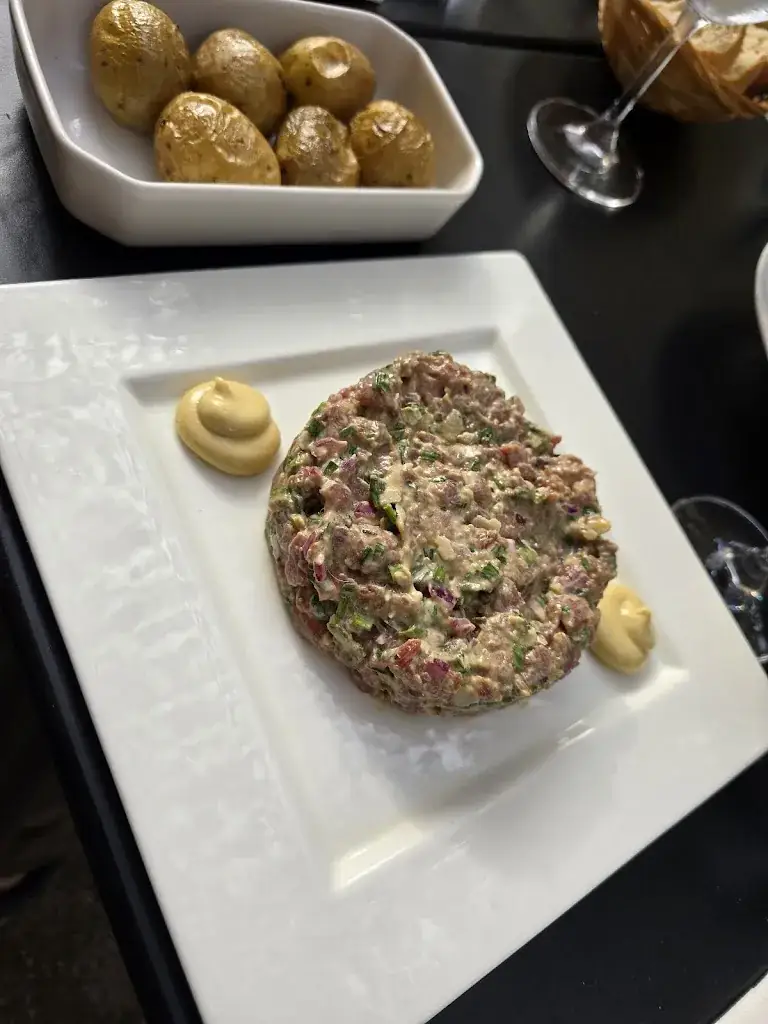 Christina Huynh_Restaurant Cogolin- Le Petit Bistrot_Cogolin_review