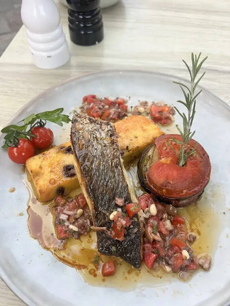 Chez Nous_Cogolin_slider_image_2