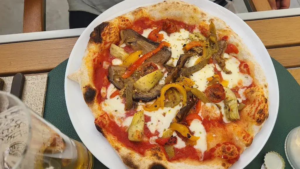 Oliva Nera_Cogolin_slider_image_3