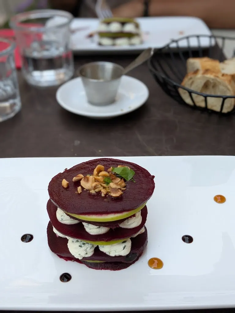 Agnieszka Różańska_Le Càcou_Cogolin_review