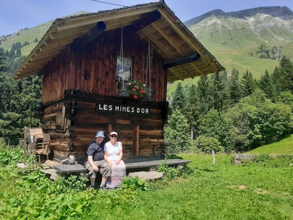 Martin Clarke (Velotouring.fun)_Restaurant Les Mines d'Or_Morzine_review