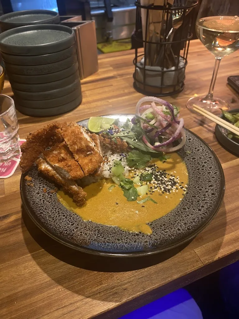 Niamh Ward_Kamado Kitchen_Morzine_review