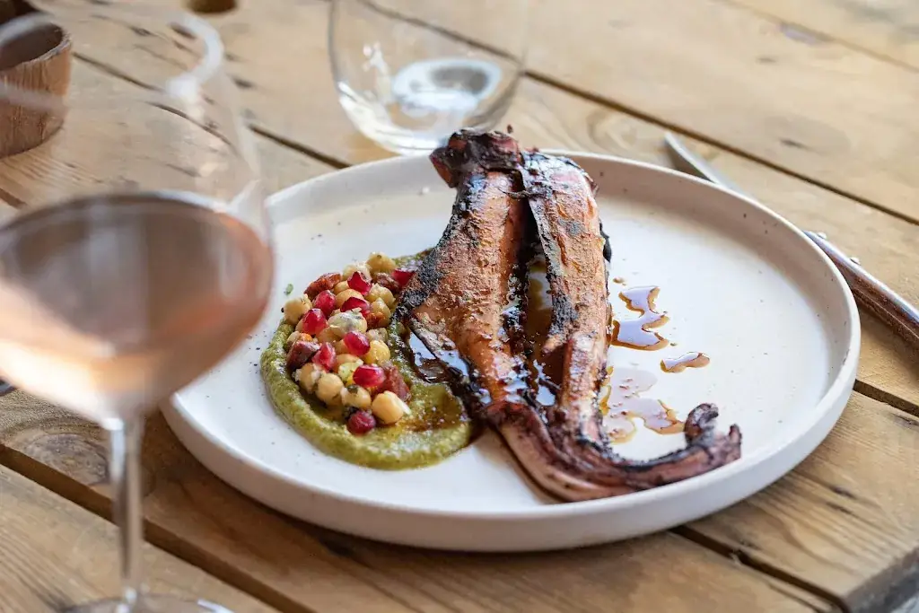 FAVOUILLE Restaurant_Éguilles_slider_image_2