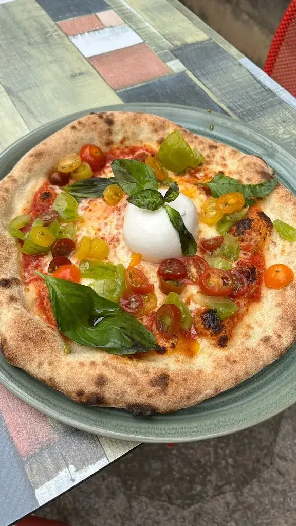 Casa L'Ovvio Restaurant in Éguilles