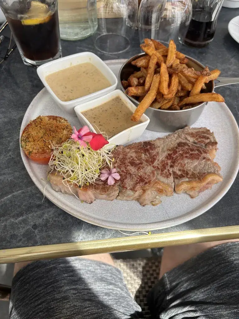 Le Comptoir des Halles - Bistro Gourmand_Éguilles_slider_image_2