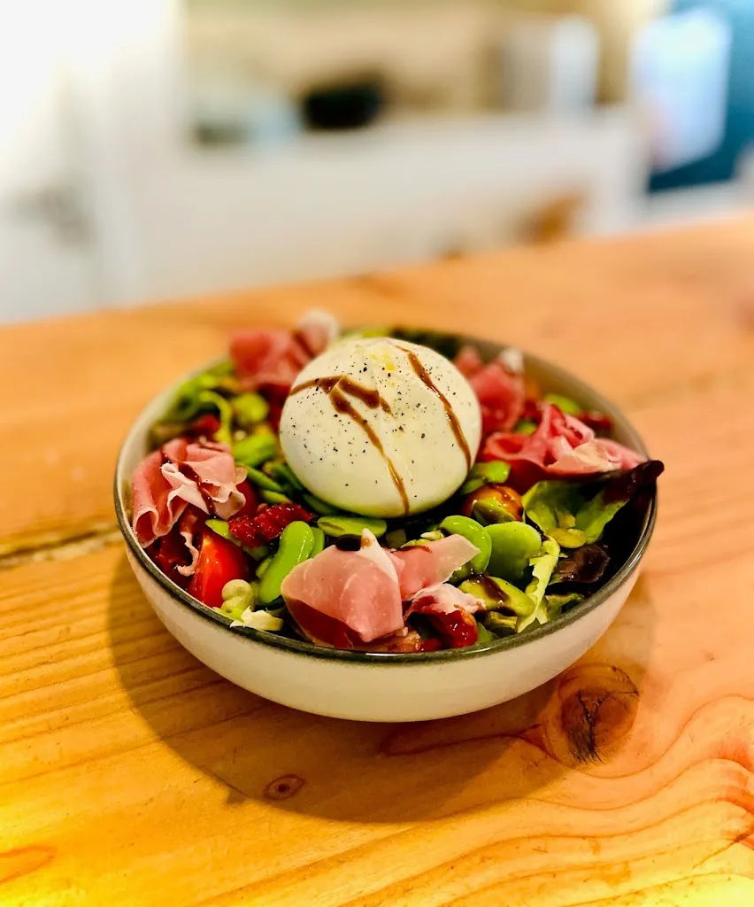 Marcelline_Éguilles_slider_image_2