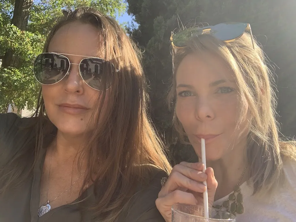 Nicole Cook_Le Passe Temps_Éguilles_review