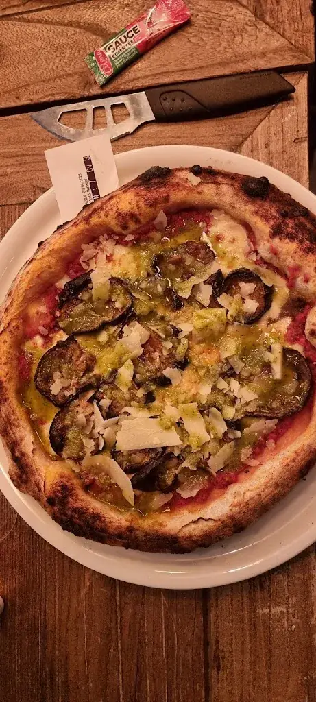 La Cantina des Halles_Éguilles_slider_image_2