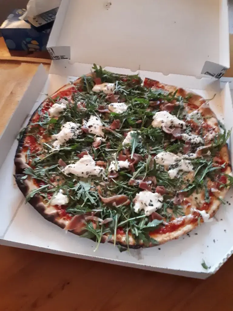 Jo Jo_pizza Eguilles - pizza mama_Éguilles_recensione