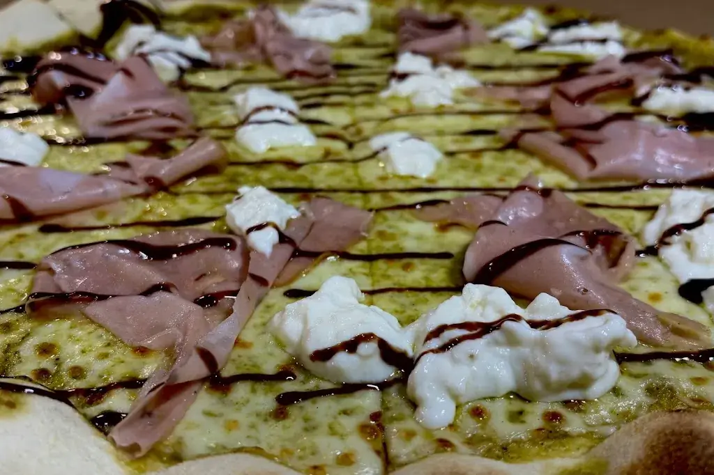 pizza Eguilles - pizza mama_Éguilles_slider_image_3