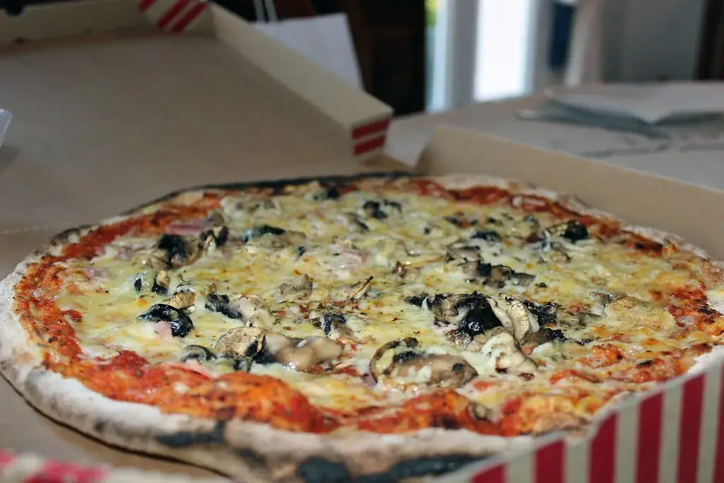 Florence D’Aix_Pizza Romu_Éguilles_review