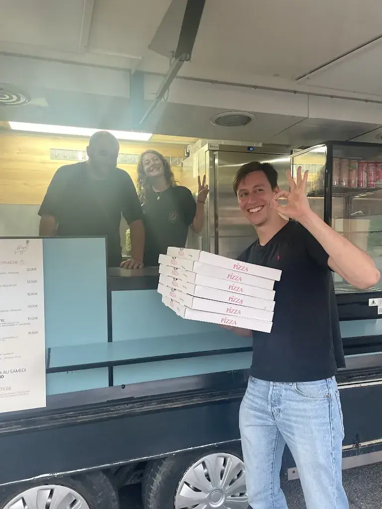 Isis Amrt_Rosa Pizza Eguilles_Éguilles_Bewertung